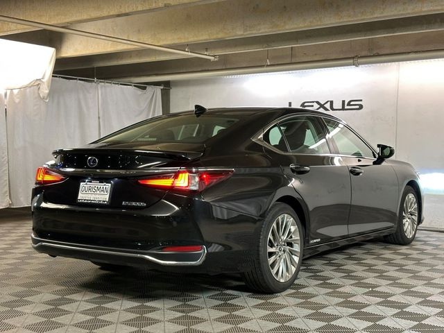 2021 Lexus ES 300h Luxury