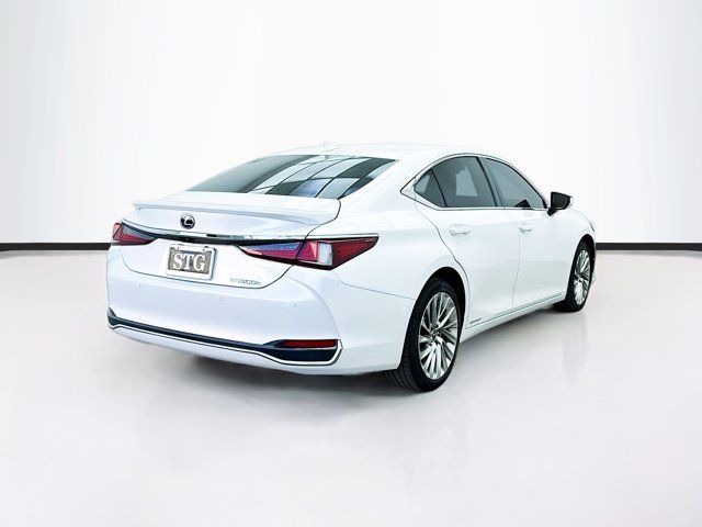 2021 Lexus ES 300h Luxury