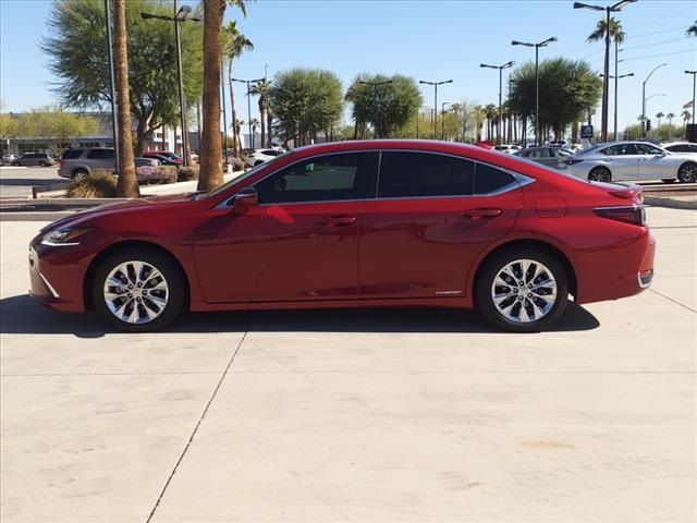 2021 Lexus ES 300h Luxury