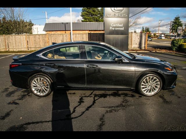 2021 Lexus ES 300h Luxury