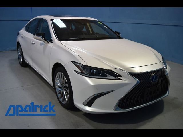 2021 Lexus ES 300h Luxury