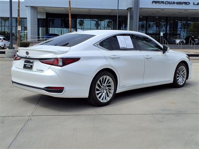 2021 Lexus ES 300h Luxury