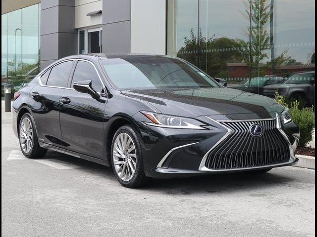 2021 Lexus ES 300h Luxury