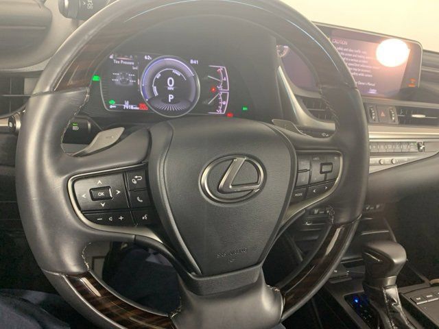 2021 Lexus ES 300h Luxury