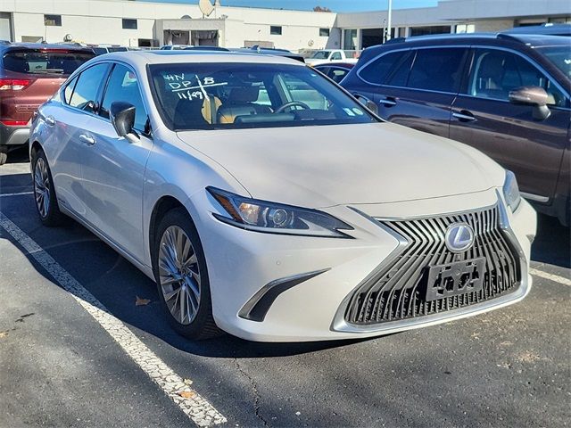 2021 Lexus ES 300h Ultra Luxury