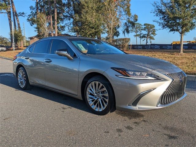 2021 Lexus ES 300h Ultra Luxury