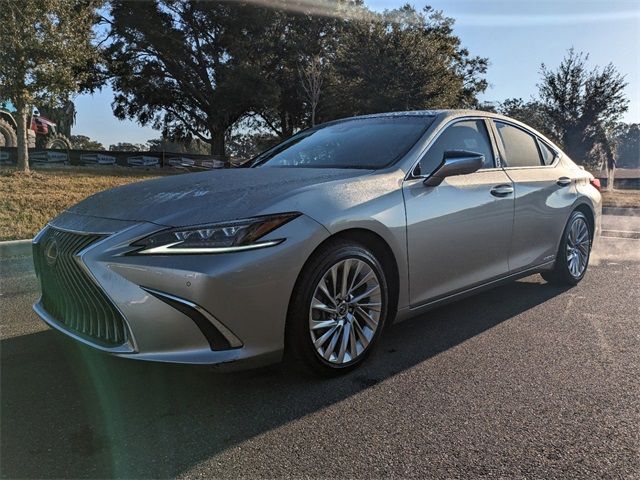 2021 Lexus ES 300h Ultra Luxury