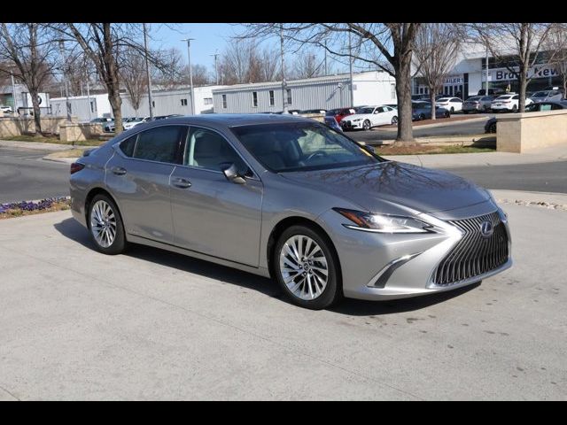 2021 Lexus ES 300h Ultra Luxury