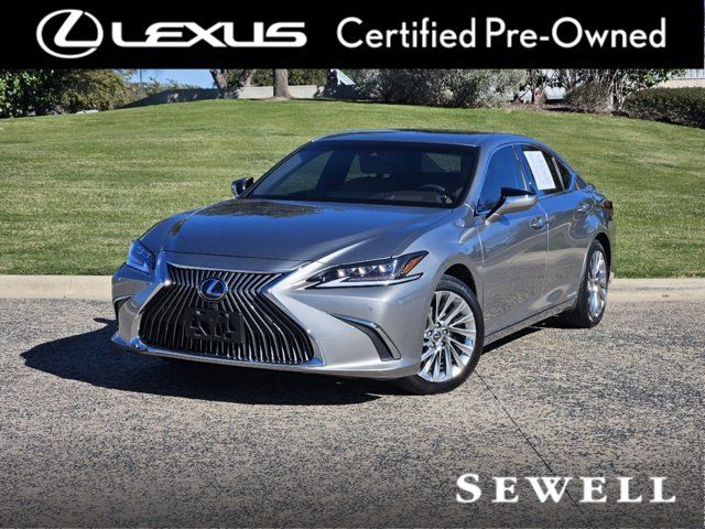 2021 Lexus ES 300h Ultra Luxury