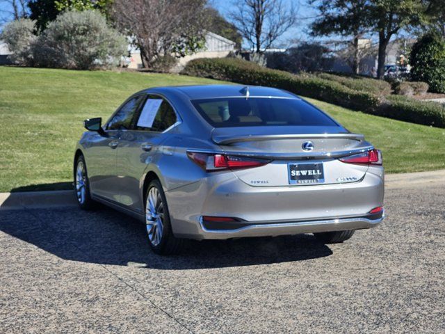 2021 Lexus ES 300h Ultra Luxury