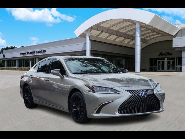 2021 Lexus ES 300h Ultra Luxury