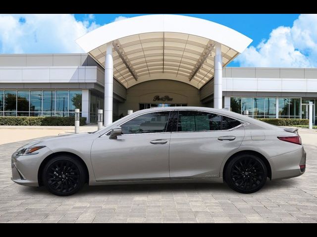 2021 Lexus ES 300h Ultra Luxury