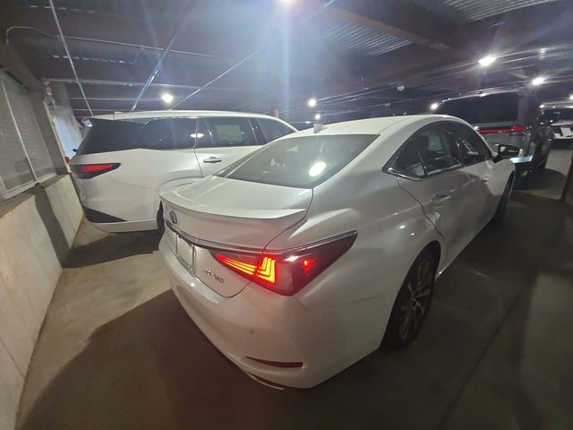 2021 Lexus ES 350