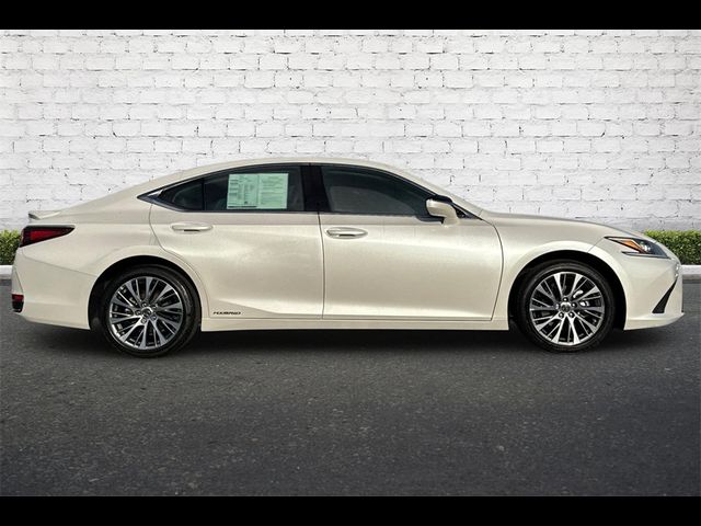 2021 Lexus ES 300h