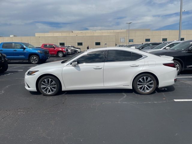 2021 Lexus ES 300h