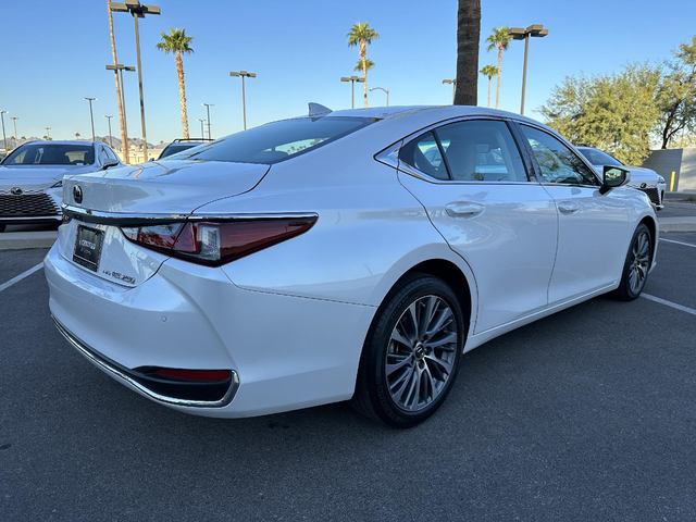 2021 Lexus ES 250