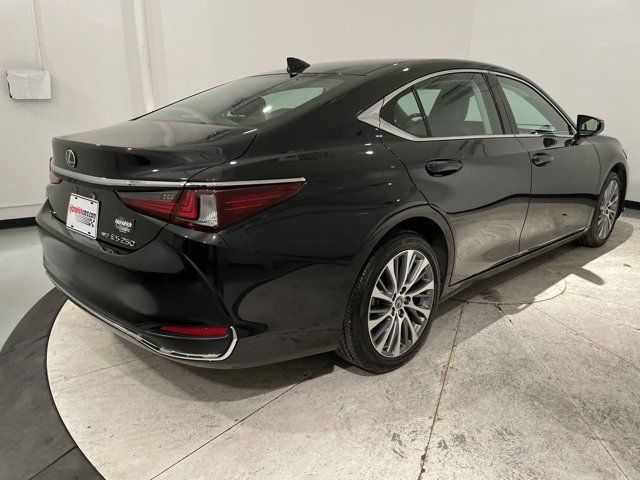 2021 Lexus ES 250