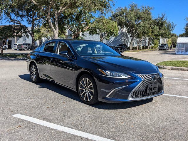 2021 Lexus ES 250