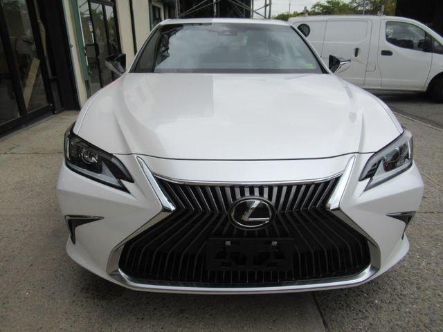 2021 Lexus ES 250