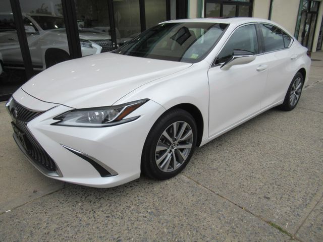 2021 Lexus ES 250