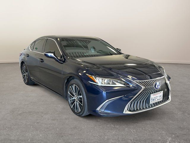 2021 Lexus ES 300h