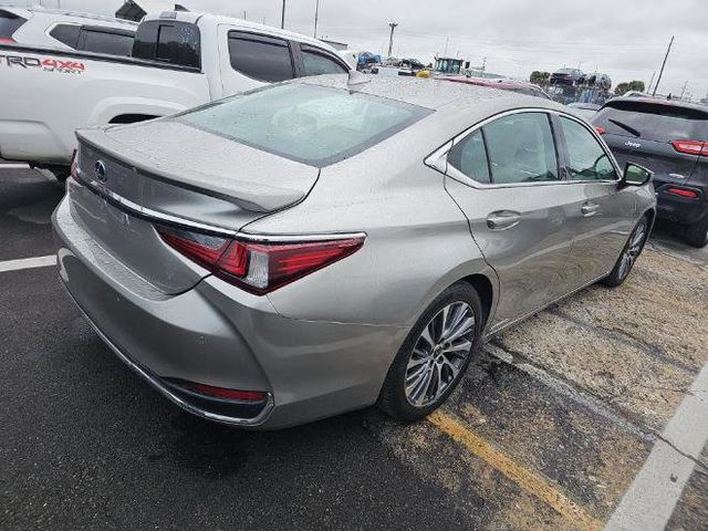 2021 Lexus ES 300h