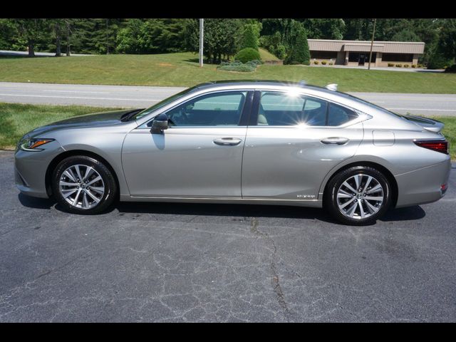 2021 Lexus ES 300h