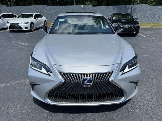 2021 Lexus ES 300h