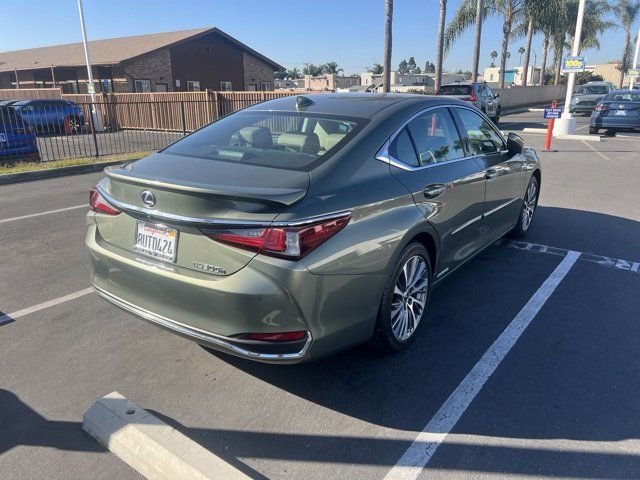 2021 Lexus ES 300h