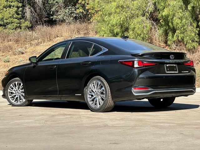 2021 Lexus ES 300h