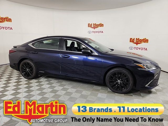 2021 Lexus ES 300h