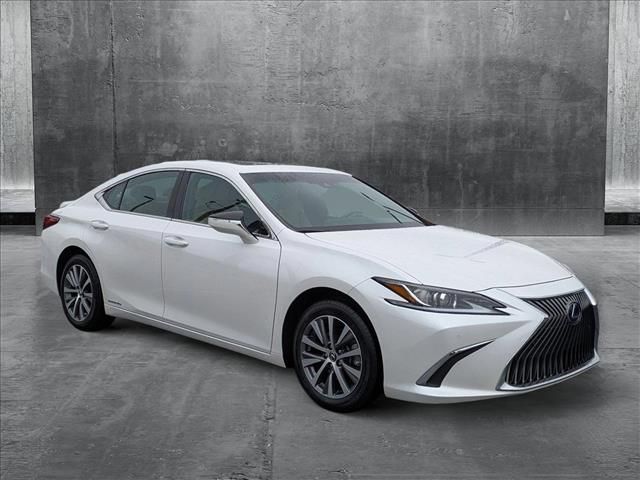 2021 Lexus ES 300h