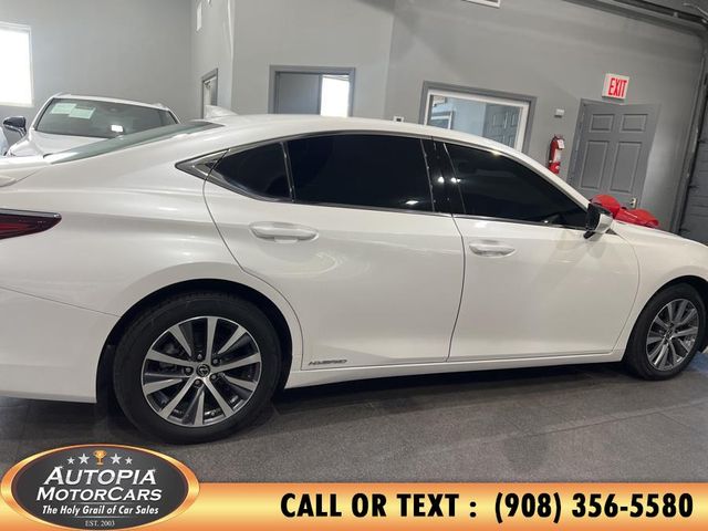 2021 Lexus ES 300h