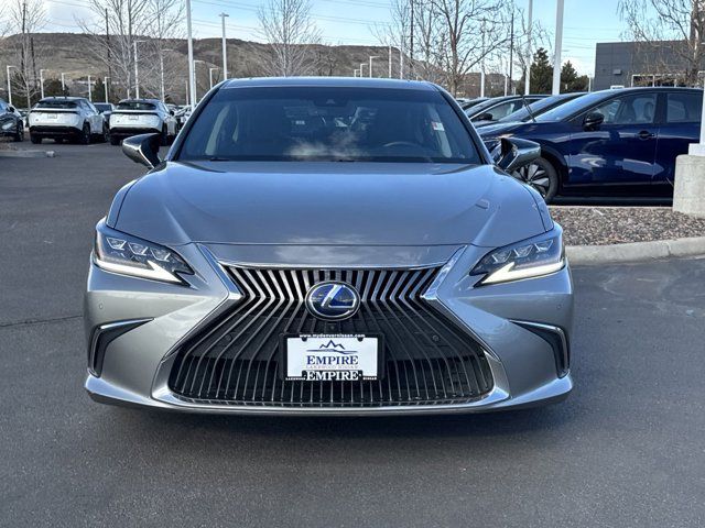 2021 Lexus ES 300h Luxury