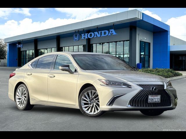 2021 Lexus ES 300h Luxury