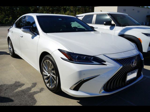 2021 Lexus ES 300h Ultra Luxury