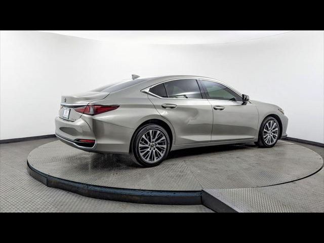 2021 Lexus ES 250