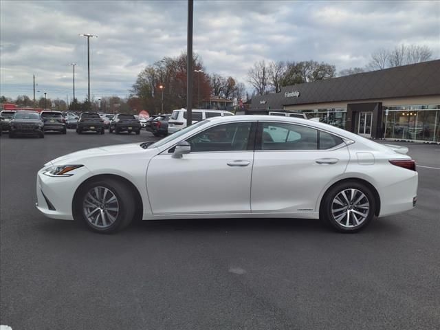 2021 Lexus ES 300h