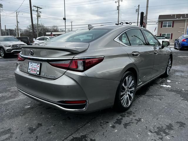 2021 Lexus ES 300h