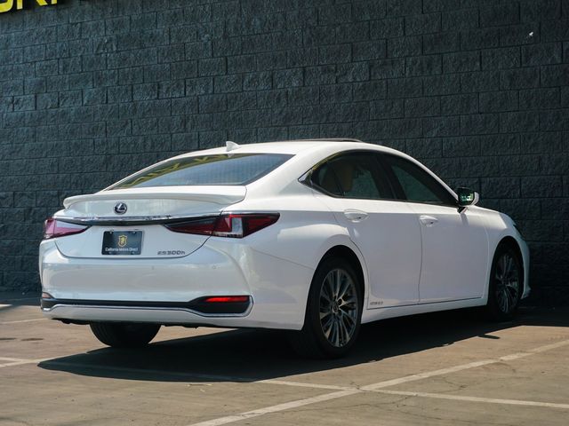 2021 Lexus ES 300h