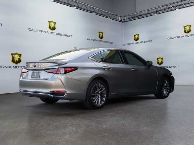 2021 Lexus ES 300h Ultra Luxury