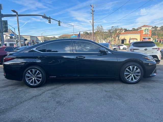 2021 Lexus ES 300h