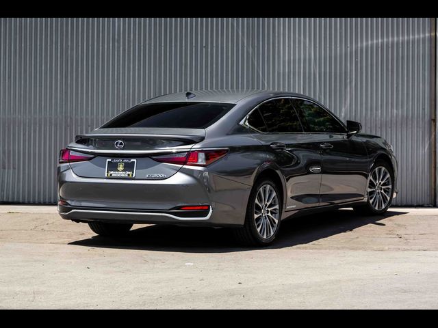 2021 Lexus ES 300h