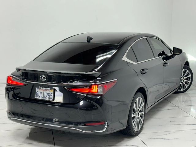 2021 Lexus ES 300h