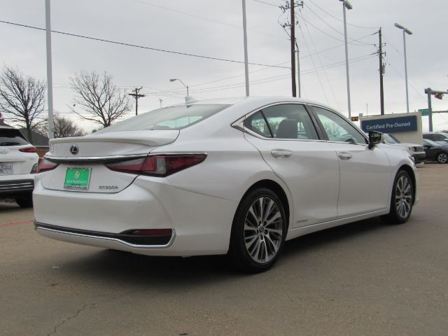 2021 Lexus ES 300h