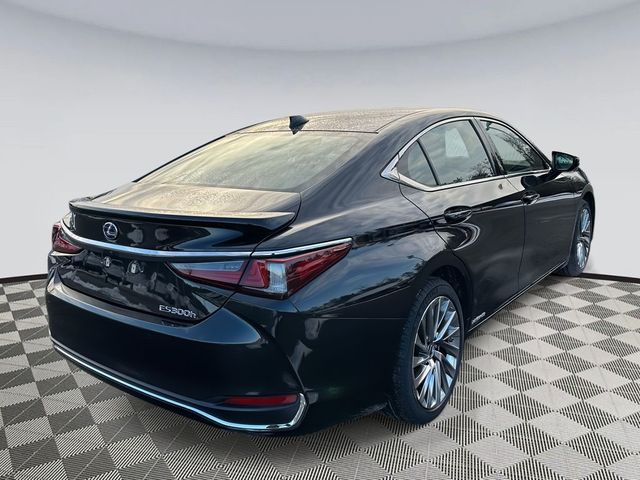 2021 Lexus ES 300h Luxury