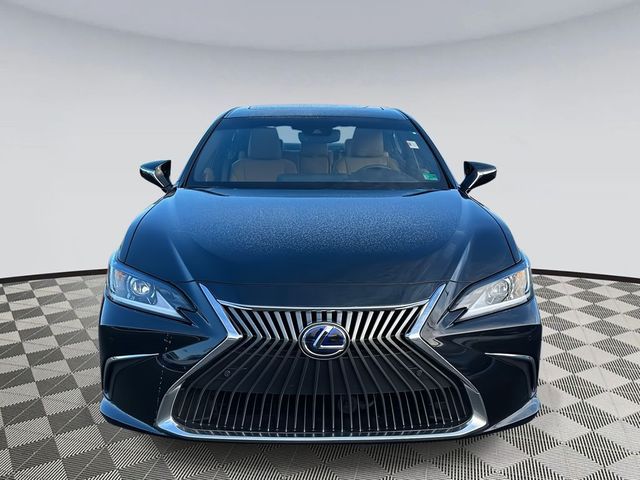 2021 Lexus ES 300h Luxury