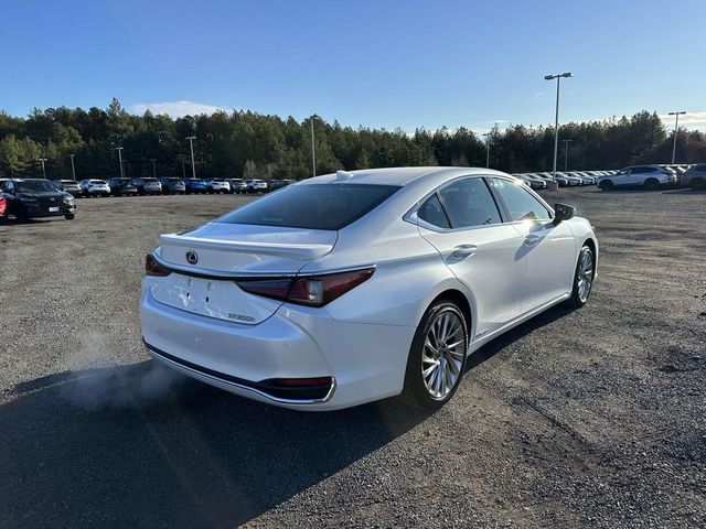 2021 Lexus ES 300h Luxury