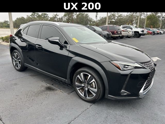 2021 Lexus UX 200