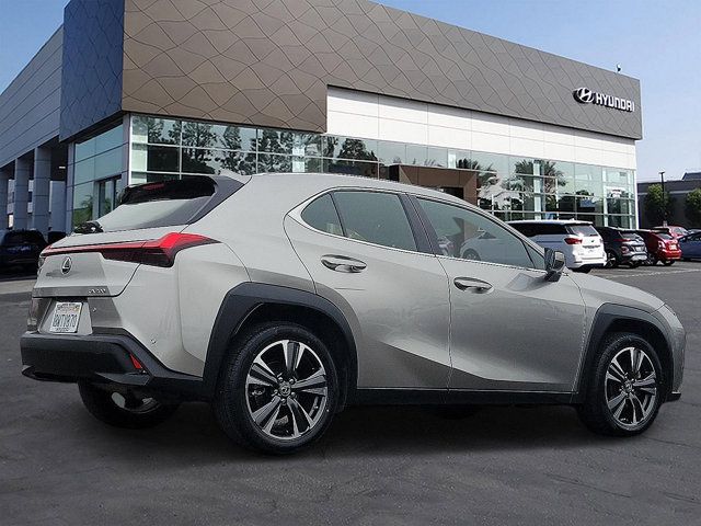 2021 Lexus UX 200